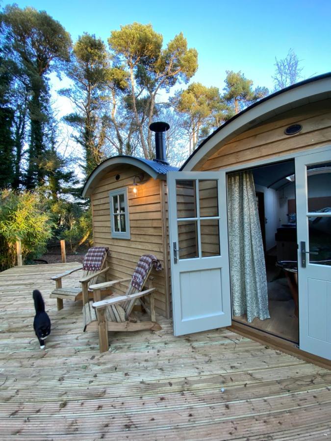 Chez Maurice Luxury Shepherds Hut With Bath And Hot Tub Kelling Kültér fotó